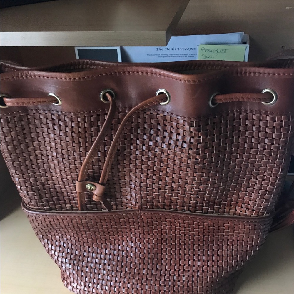 Patricia Nash woven leather bucket bag “EVORA”